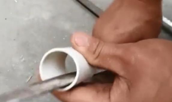 pvc管中間斷了拼接視頻分享,這個(gè)思路還是比較實(shí)用的! pvc管中間斷了拼接視頻分享,這個(gè)思路還是比較實(shí)用的!