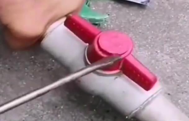 球閥扳手轉(zhuǎn)軸處漏水怎么修?5張大圖帶你輕松搞定! 球閥扳手轉(zhuǎn)軸處漏水怎么修?5張大圖帶你輕松搞定!