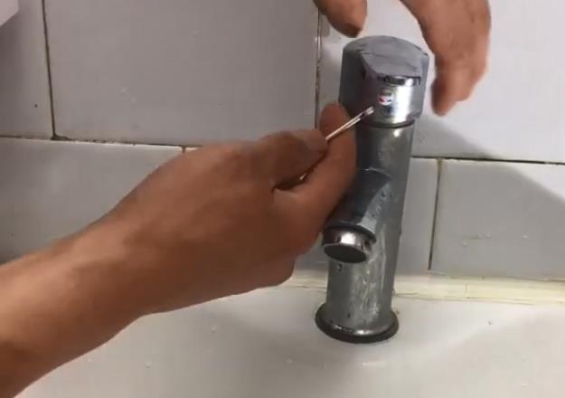 衛(wèi)生間臺盆水龍頭拆卸圖解，6張步驟大圖帶你全程拆卸！