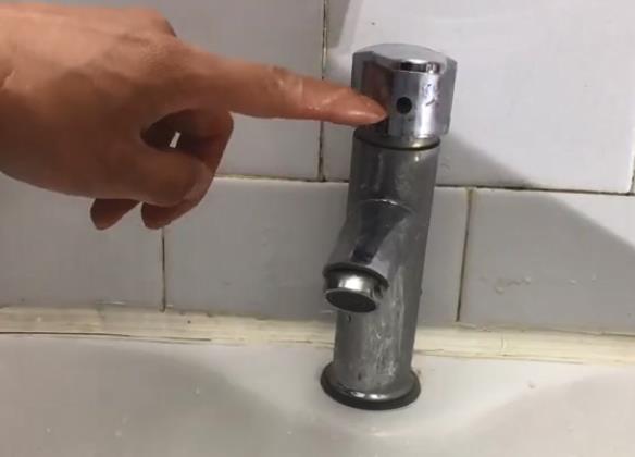 衛(wèi)生間臺盆水龍頭拆卸圖解，6張步驟大圖帶你全程拆卸！